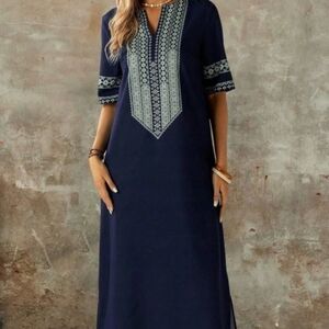 Emery Rose NWT Maxi Dress Size Medium Bohemian Navy & White Notch Neck Summer